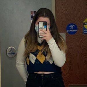 Meet your Posher, Emilee